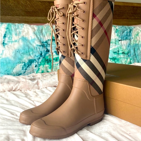 Seasonal Savings: Burberry Boots Black Friday Sale
